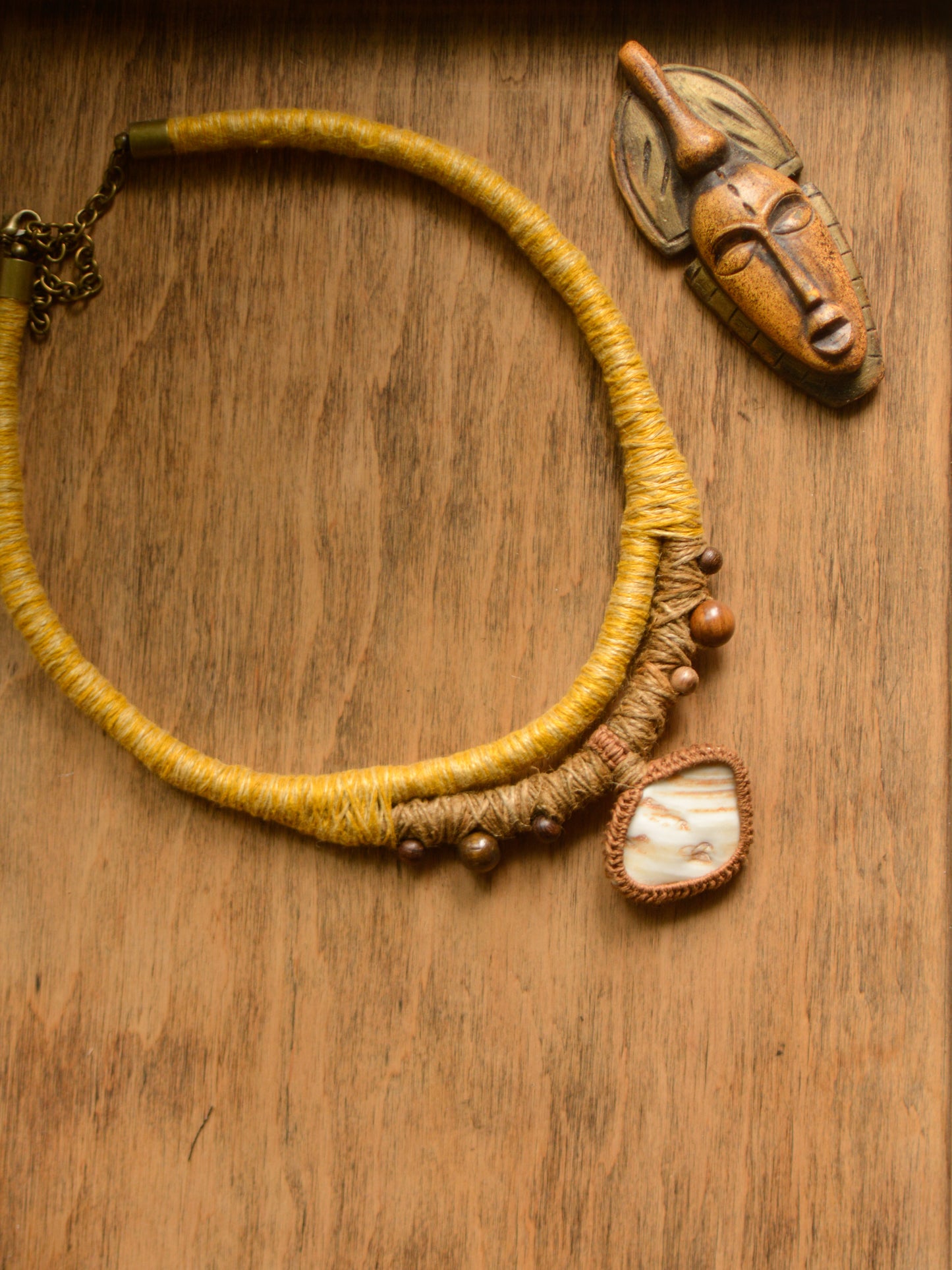 Terra Necklace with Shell - Wheat&Wood