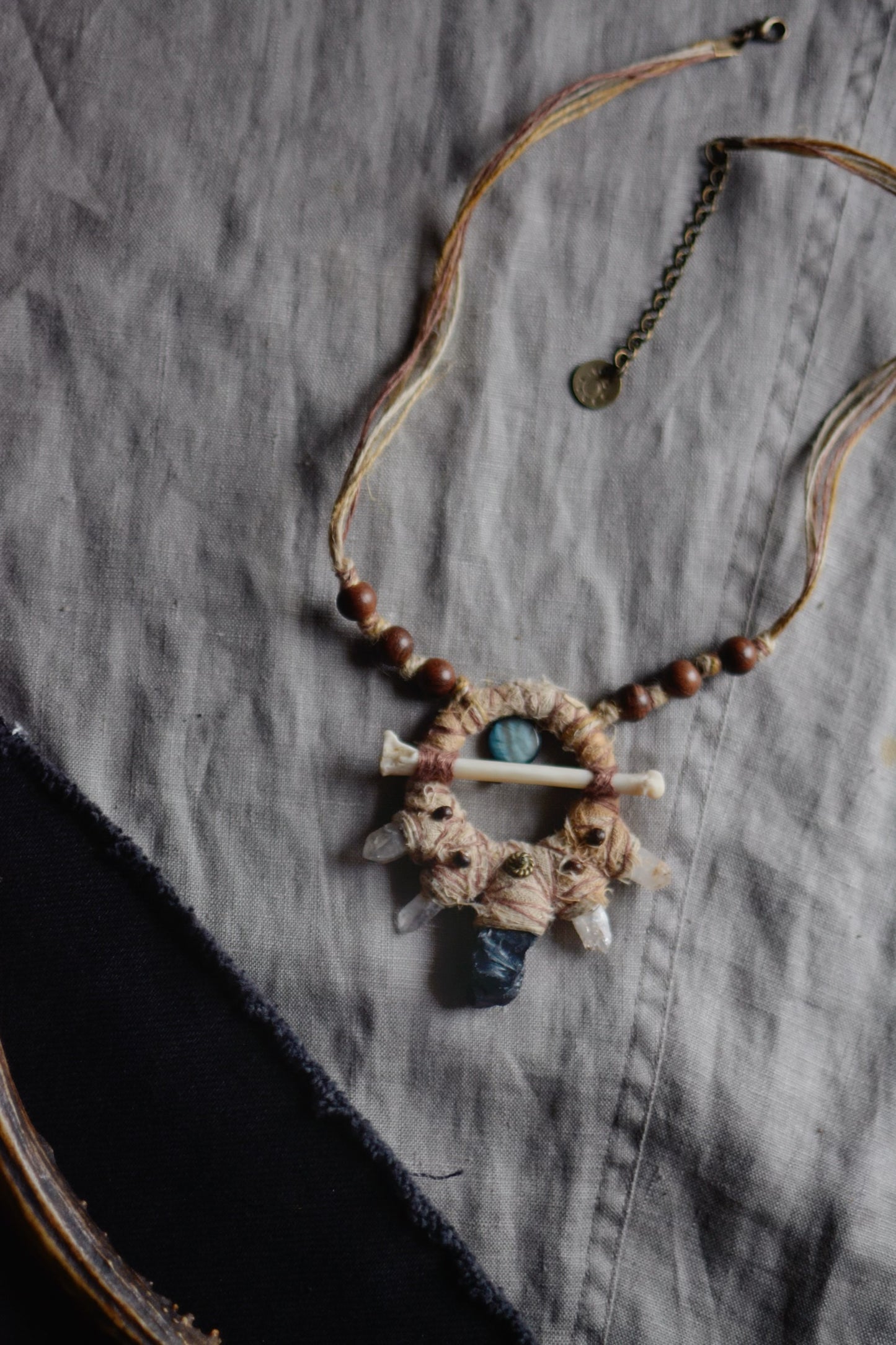 Ancestor's Circle - Back to Roots Talisman