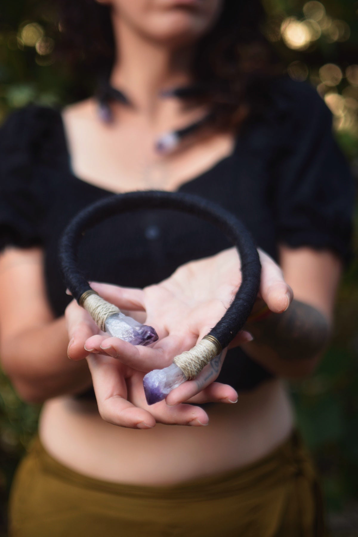 Amethyst Moon Choker - Black/Beige