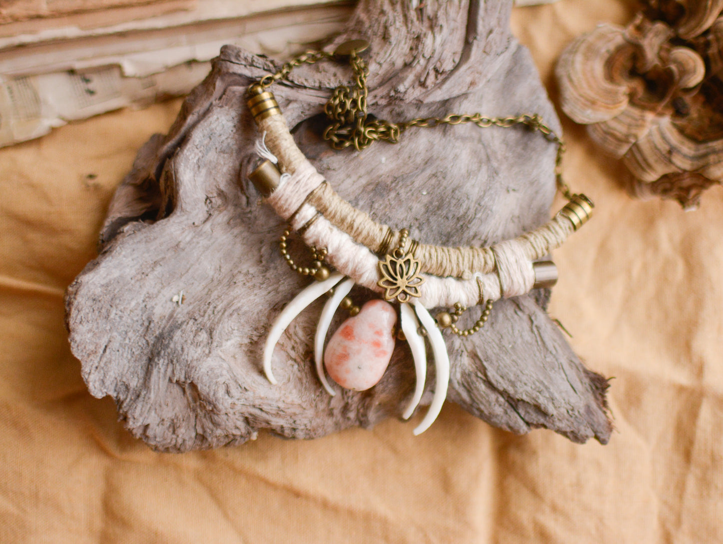 Soluma Necklace witt Sunstone and Shells