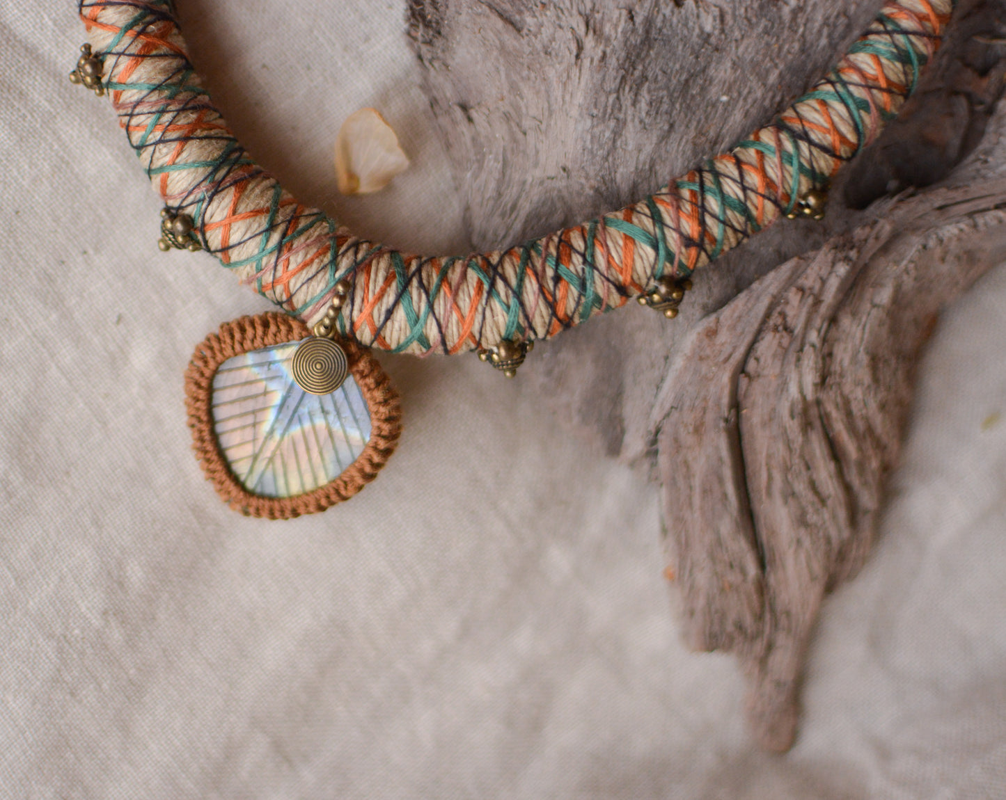 Labrisma Hemp Necklace with Labradorite
