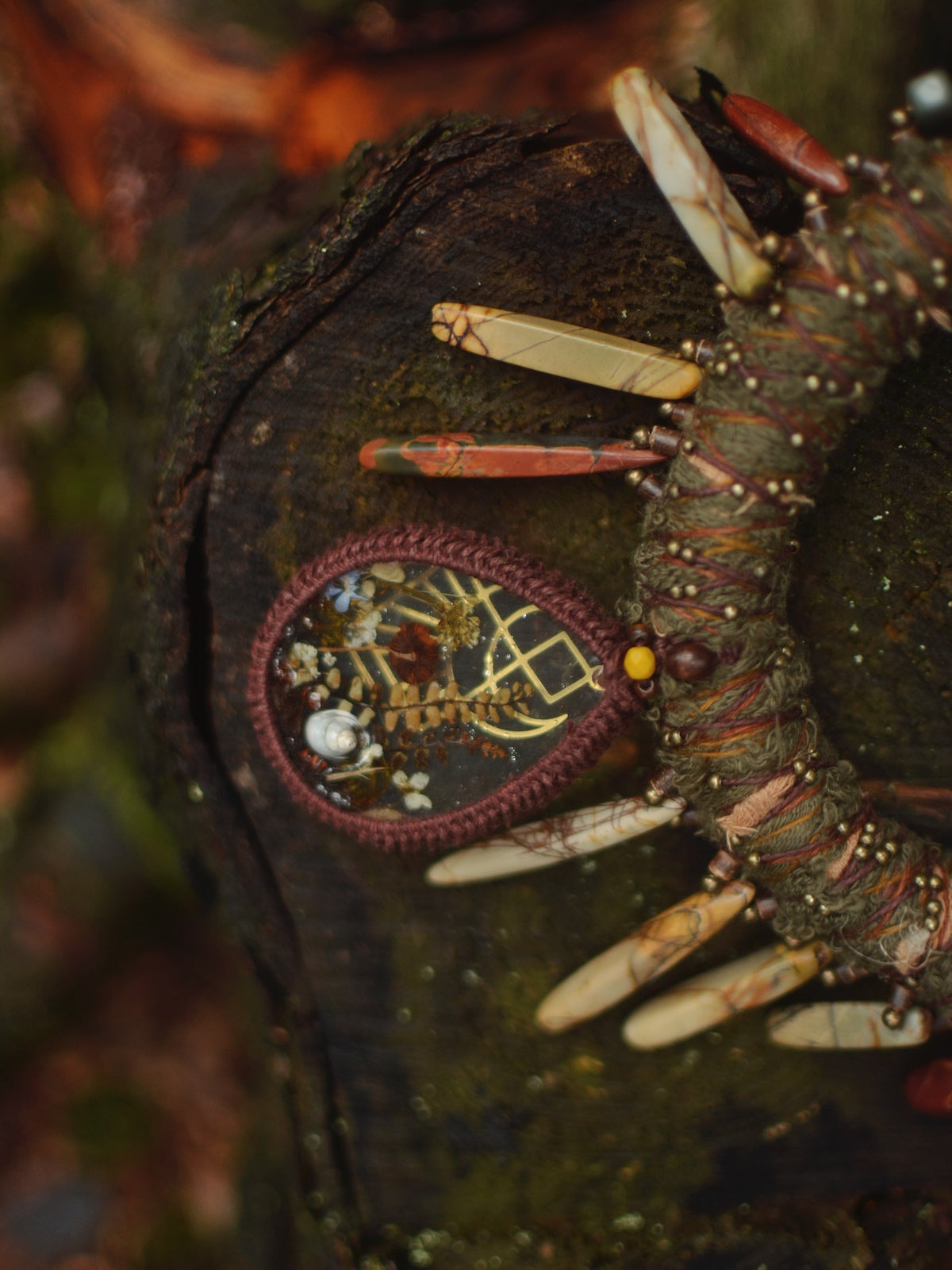 Intambo x Gaiaékszer Necklace - Mossy wonders with Jasper sticks