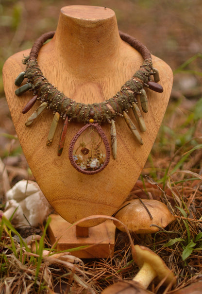 Intambo x Gaiaékszer Necklace - Mossy wonders with Jasper sticks